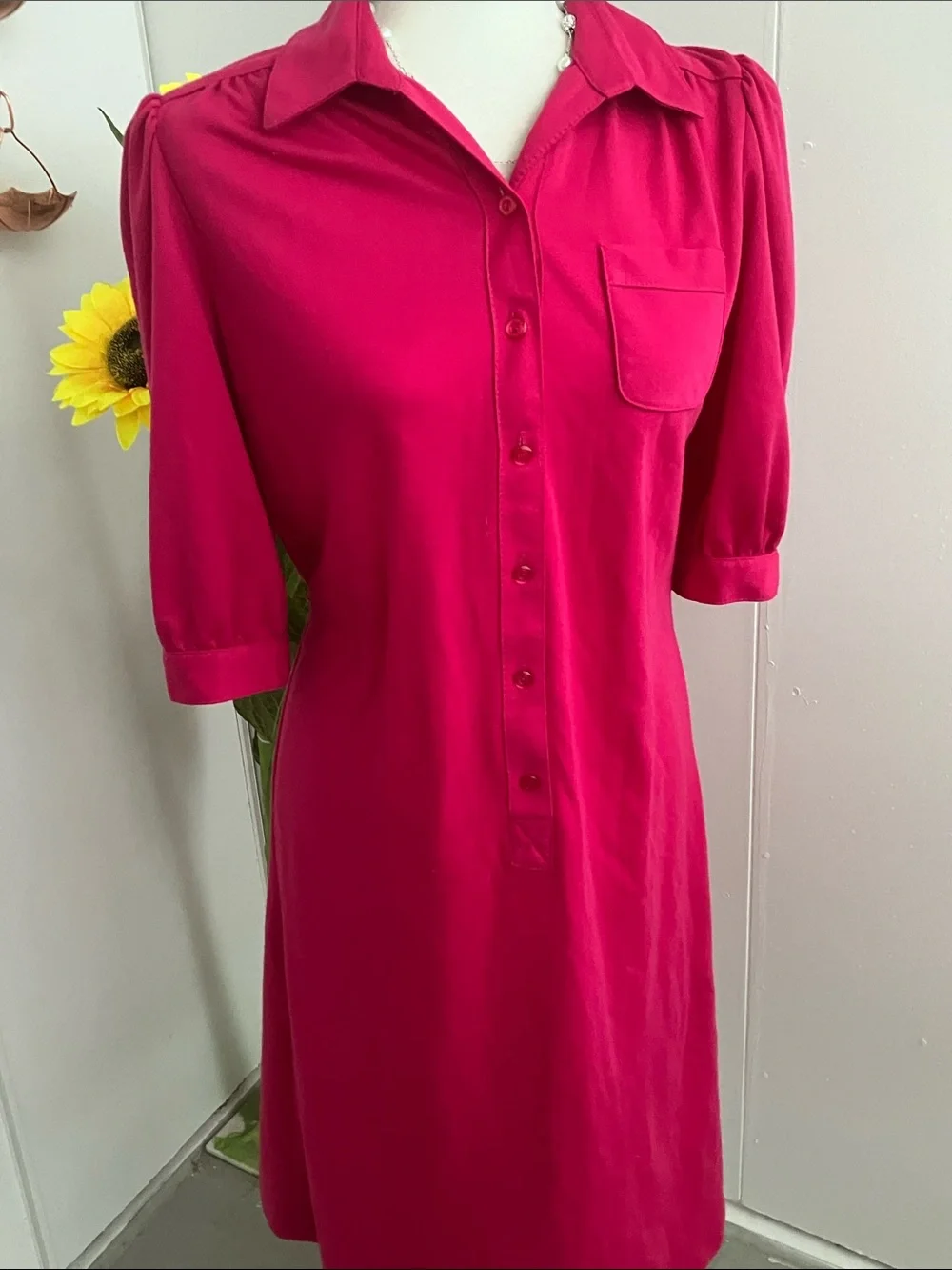 Vintage 70s 80s Monochrome Bright Fuchsia Pink Collared Button Up Shirt Dress
